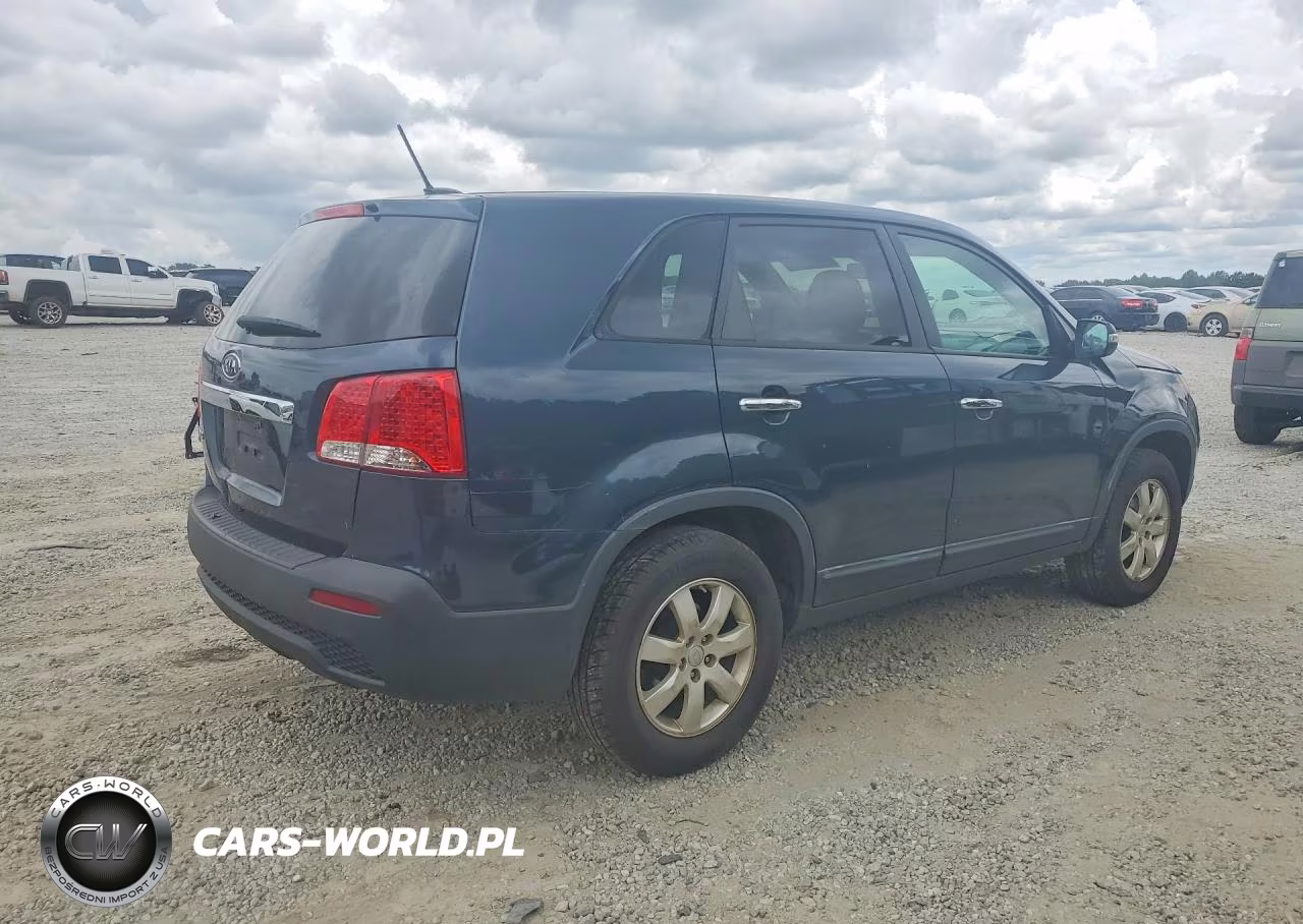 2011 Kia Sorento Lx VIN:5XYKT3A1XBG167097 - 3
