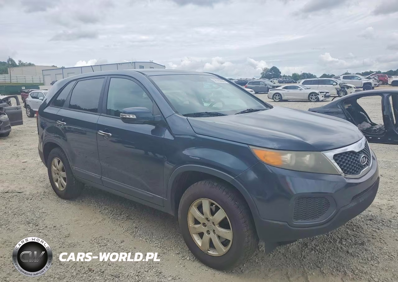 2011 Kia Sorento Lx VIN:5XYKT3A1XBG167097 - 4