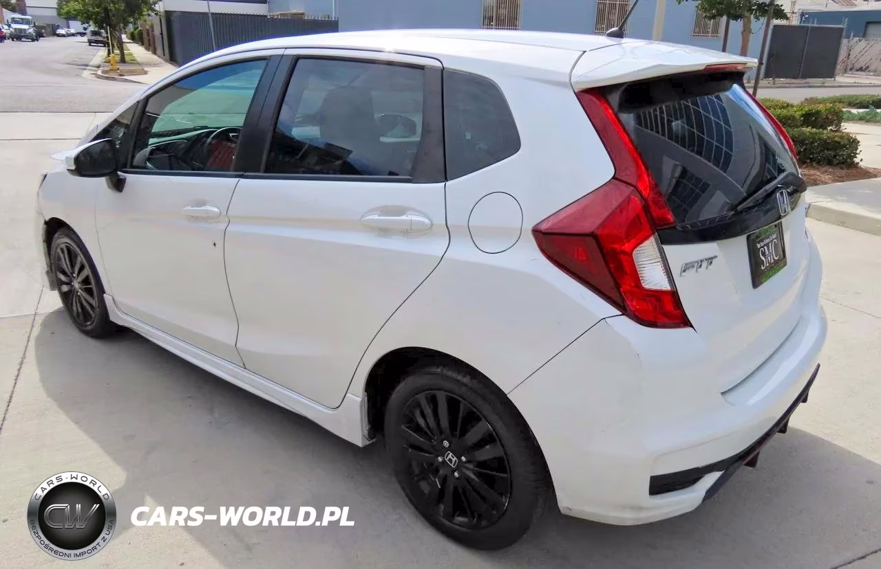 2020 Honda Fit Sport VIN:3HGGK5H63LM727425 - 4