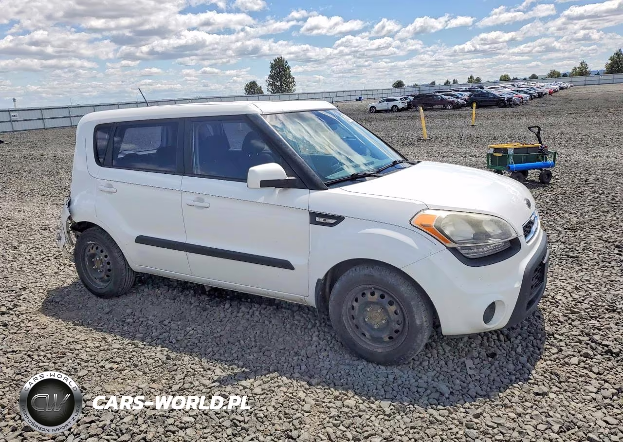 2012 Kia Soul Base VIN:KNDJT2A53C7436922 - 4