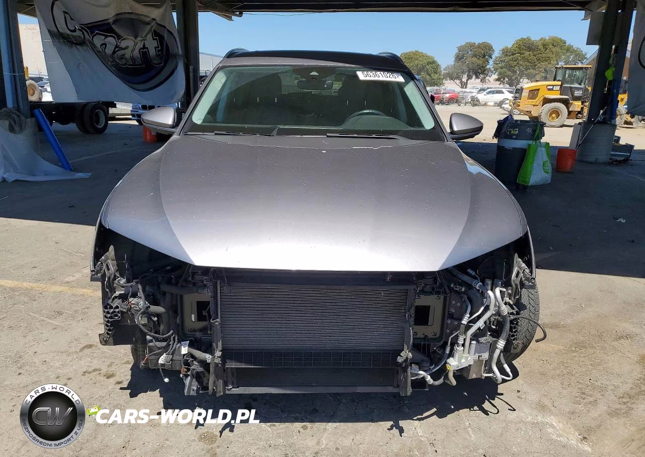 2019 Audi E-Tron Premium Plus VIN:WA1LAAGE4KB005916 - 5
