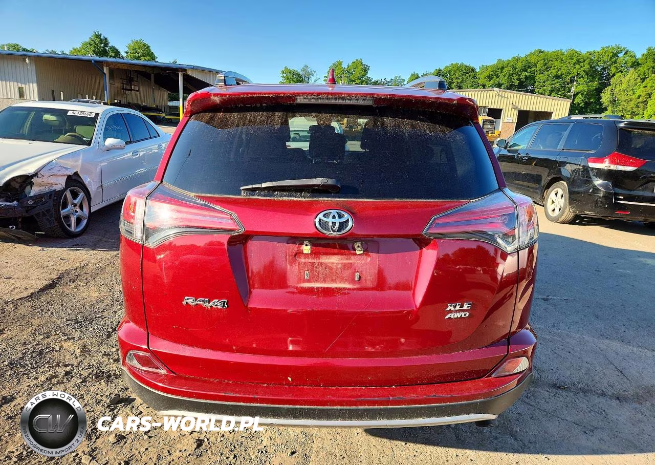 2018 Toyota Rav4 Xle VIN:2T3RFREV9JW805233 - 6