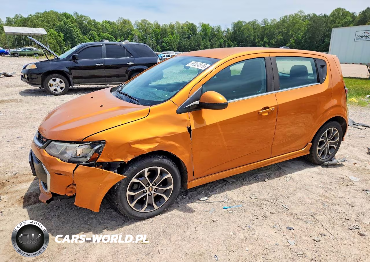 2017 Chevrolet Sonic Lt – zdjęcie 1 z 12