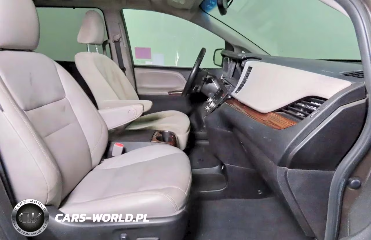 2016 Toyota Sienna Limited 7-Passenger VIN:5TDDK3DC4GS137600 - 5