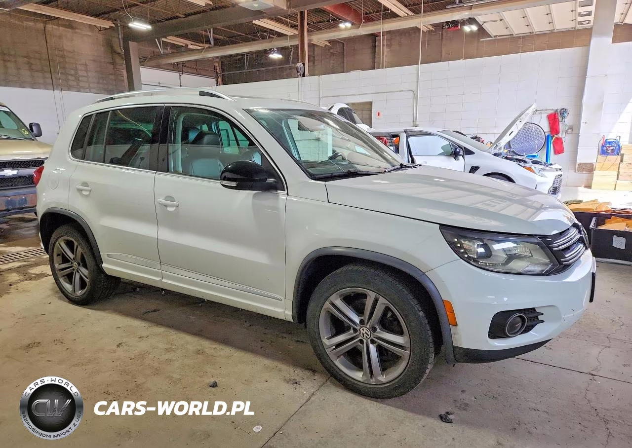 2017 Volkswagen Tiguan Sport VIN:WVGUV7AX1HW509056 - 4