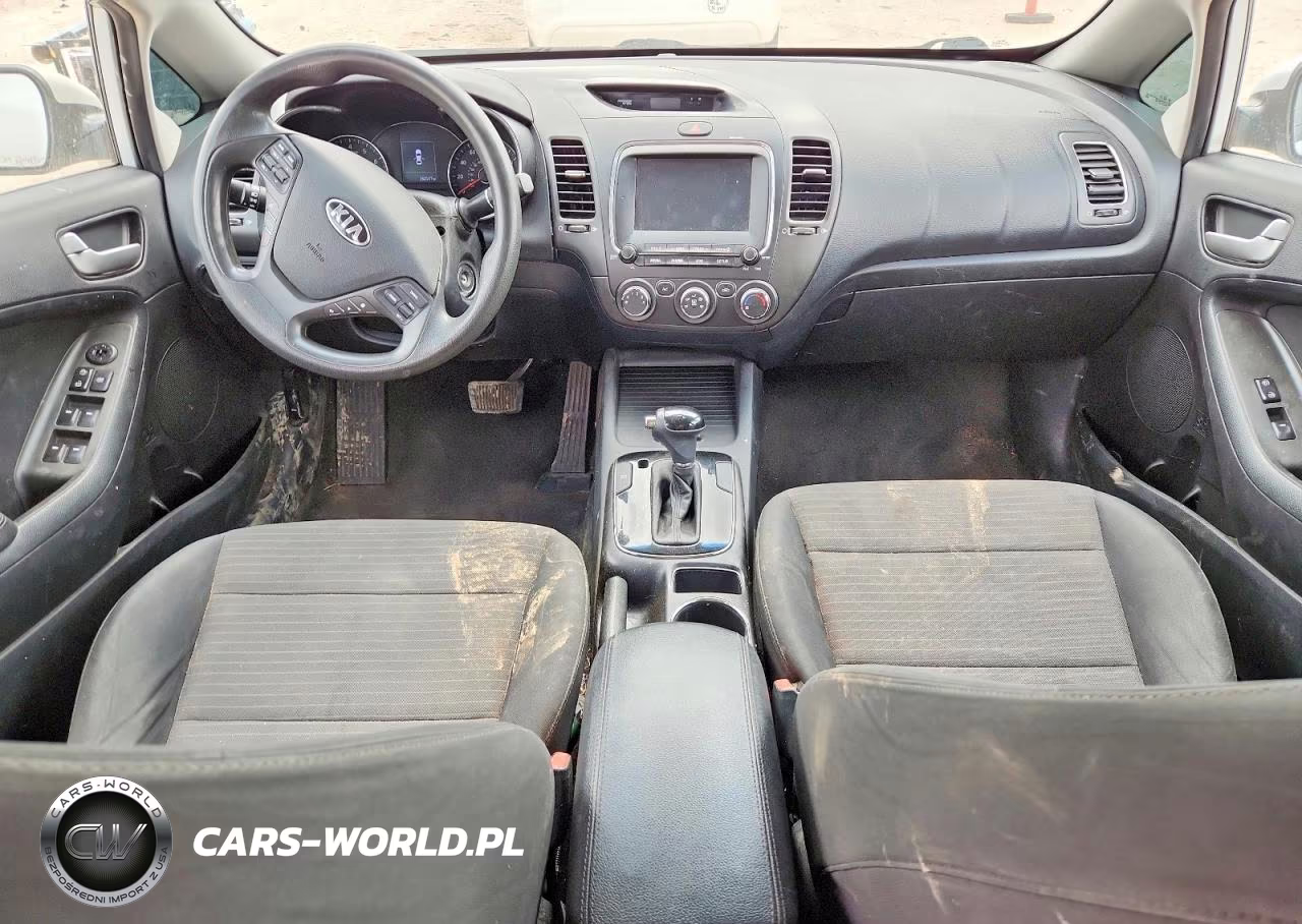 2018 Kia Forte Lx VIN:3KPFL4A76JE201334 - 8