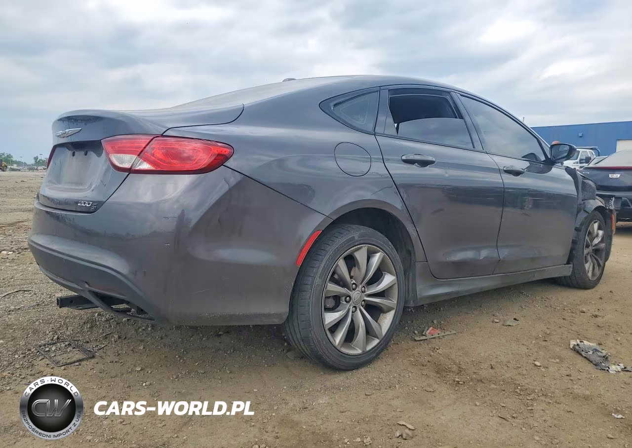 2015 Chrysler 200 S VIN:1C3CCCBB0FN752432 - 3
