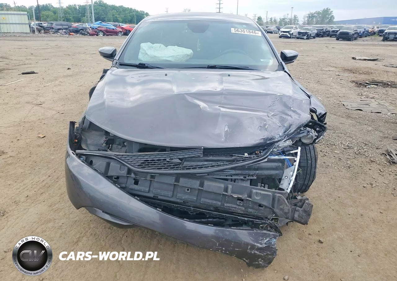 2015 Chrysler 200 S VIN:1C3CCCBB0FN752432 - 5