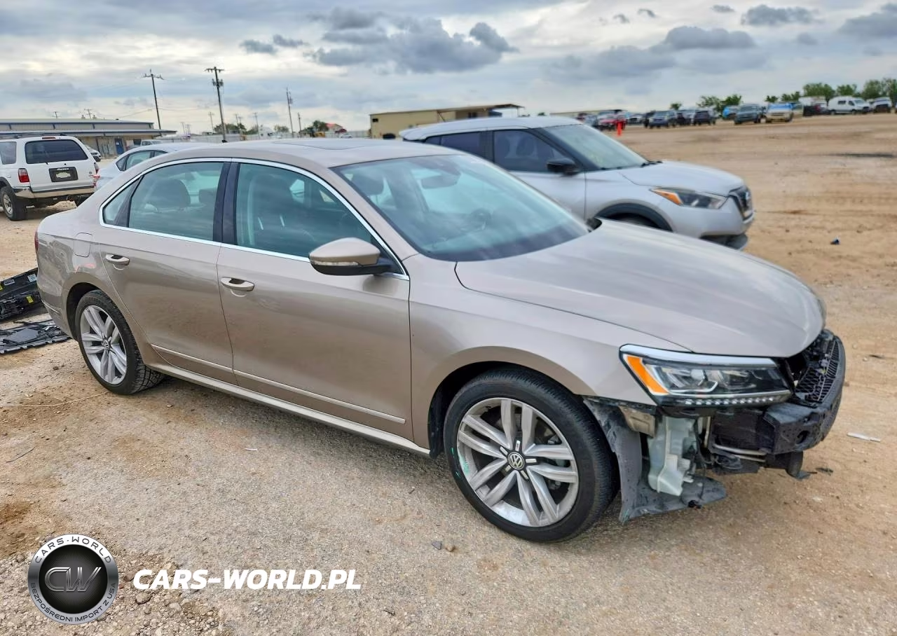 2017 Volkswagen Passat Sel Premium VIN:1VWCT7A39HC014119 - 4