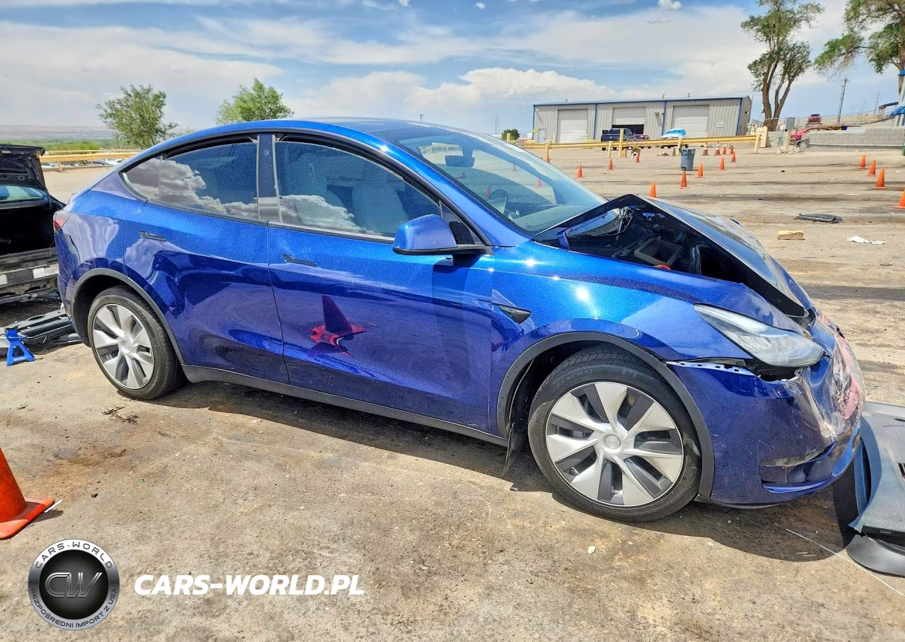 2021 Tesla Model Y VIN:5YJYGDEE0MF179108 - 4