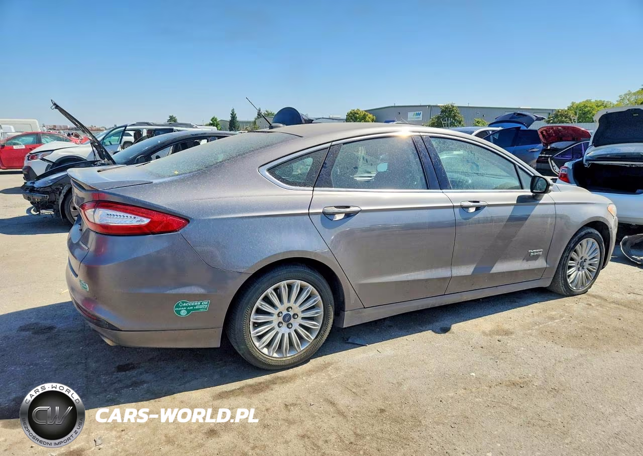 2014 Ford Fusion Titanium Phev VIN:3FA6P0SU8ER299238 - 3