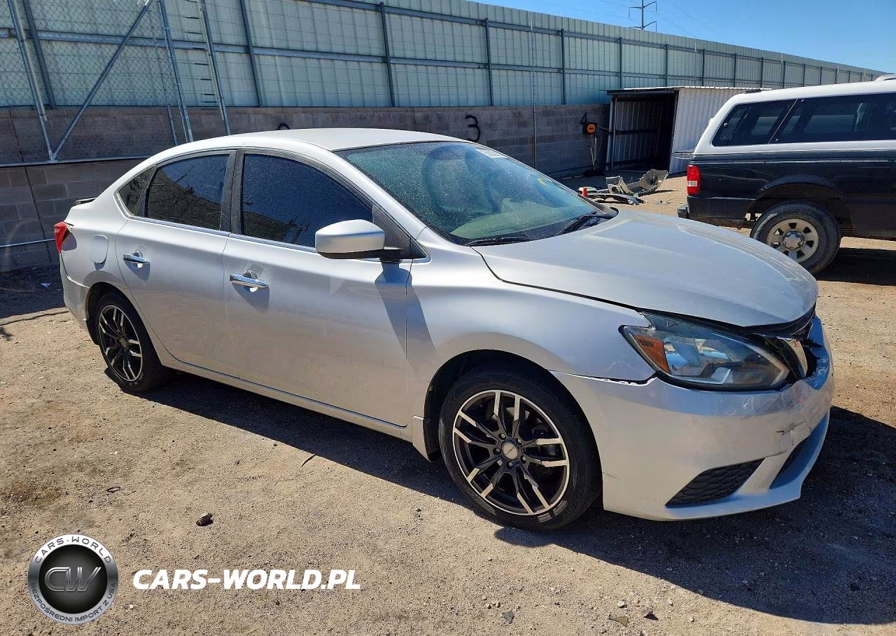 2018 Nissan Sentra S VIN:3N1AB7AP5JY333405 - 4