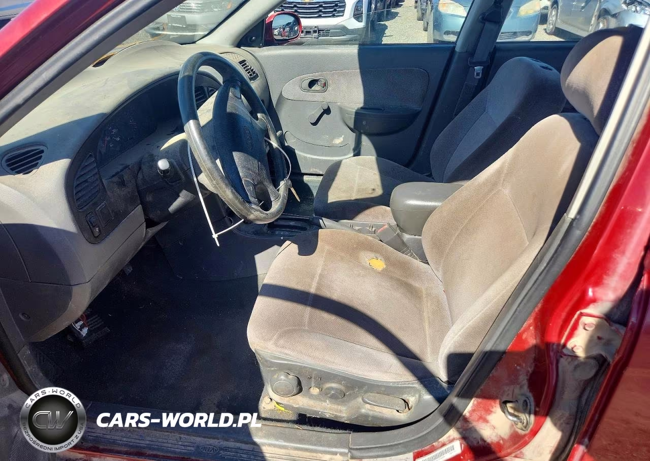 2000 Kia Sephia Base VIN:KNAFB1211Y5882677 - 7