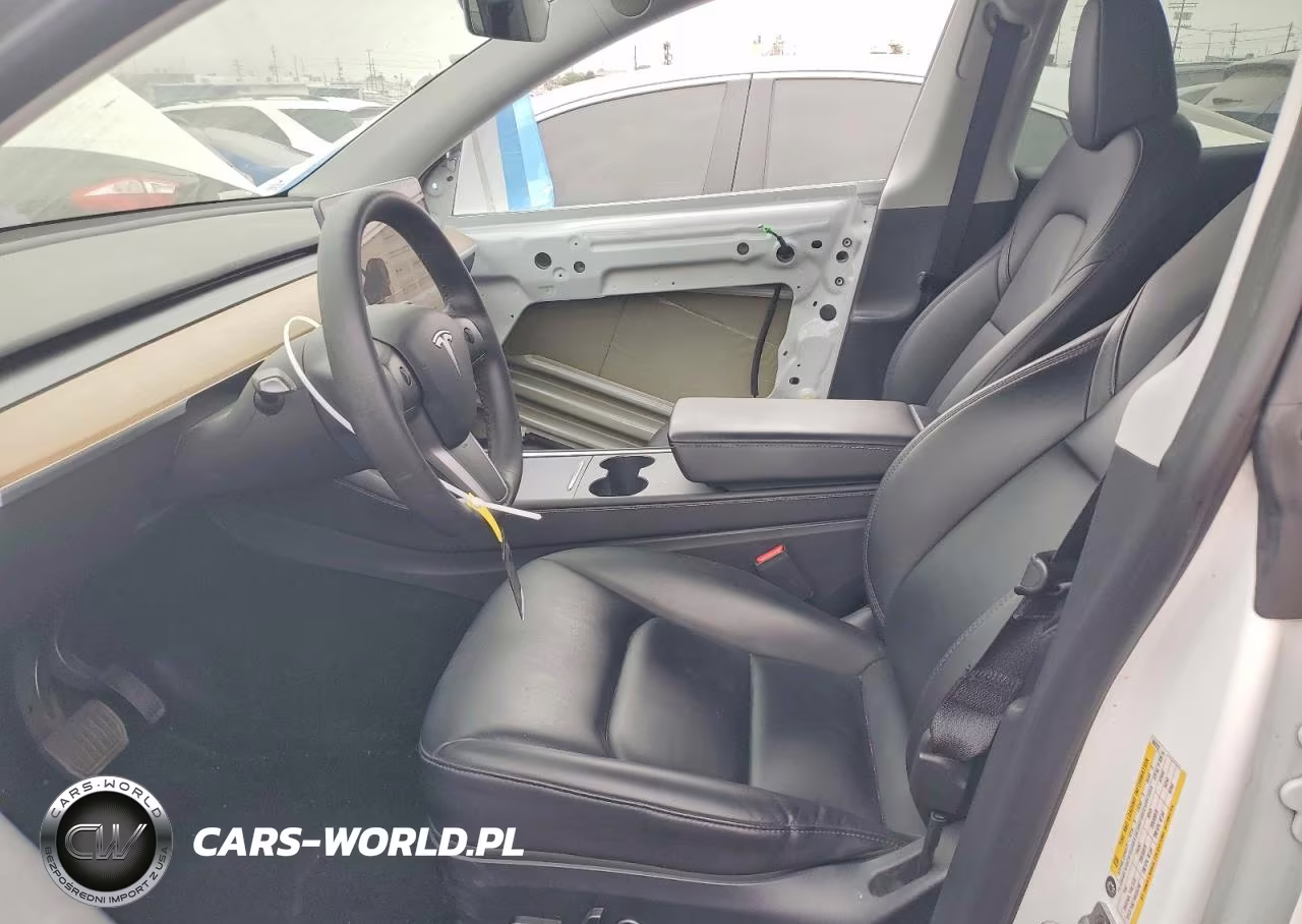 2023 Tesla Model Y VIN:7SAYGDEE8PA066222 - 7