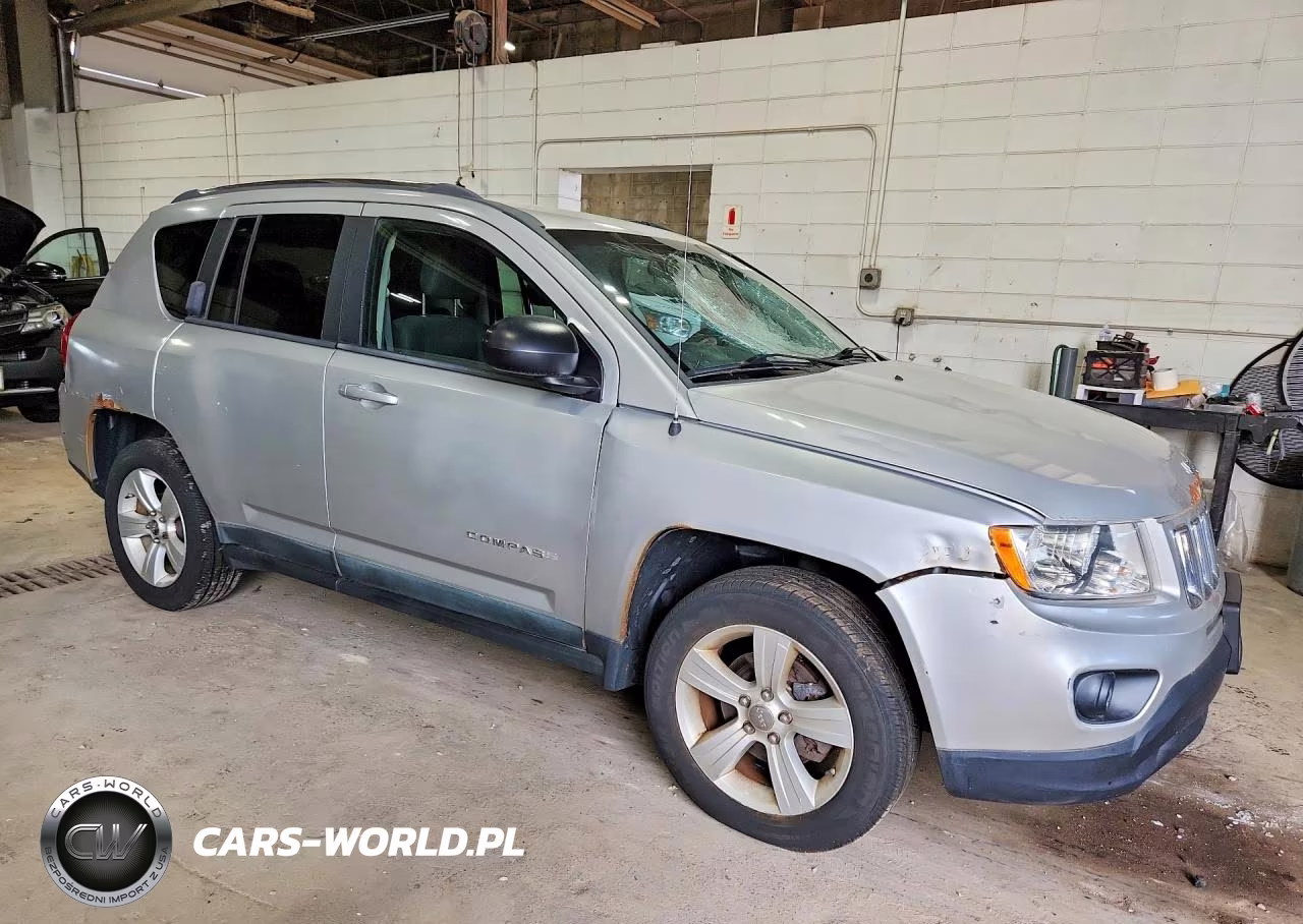 2011 Jeep Compass Sport VIN:1J4NF1FB4BD258188 - 4