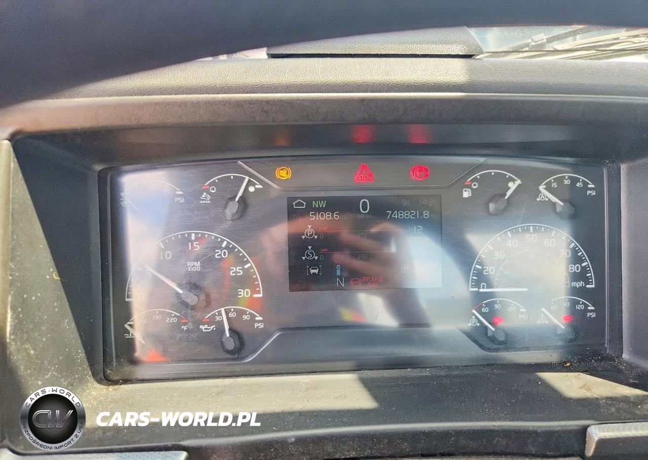 2019 Volvo Vnr - Semi Truck VIN:4V4WC9EHXKN219207 - 8