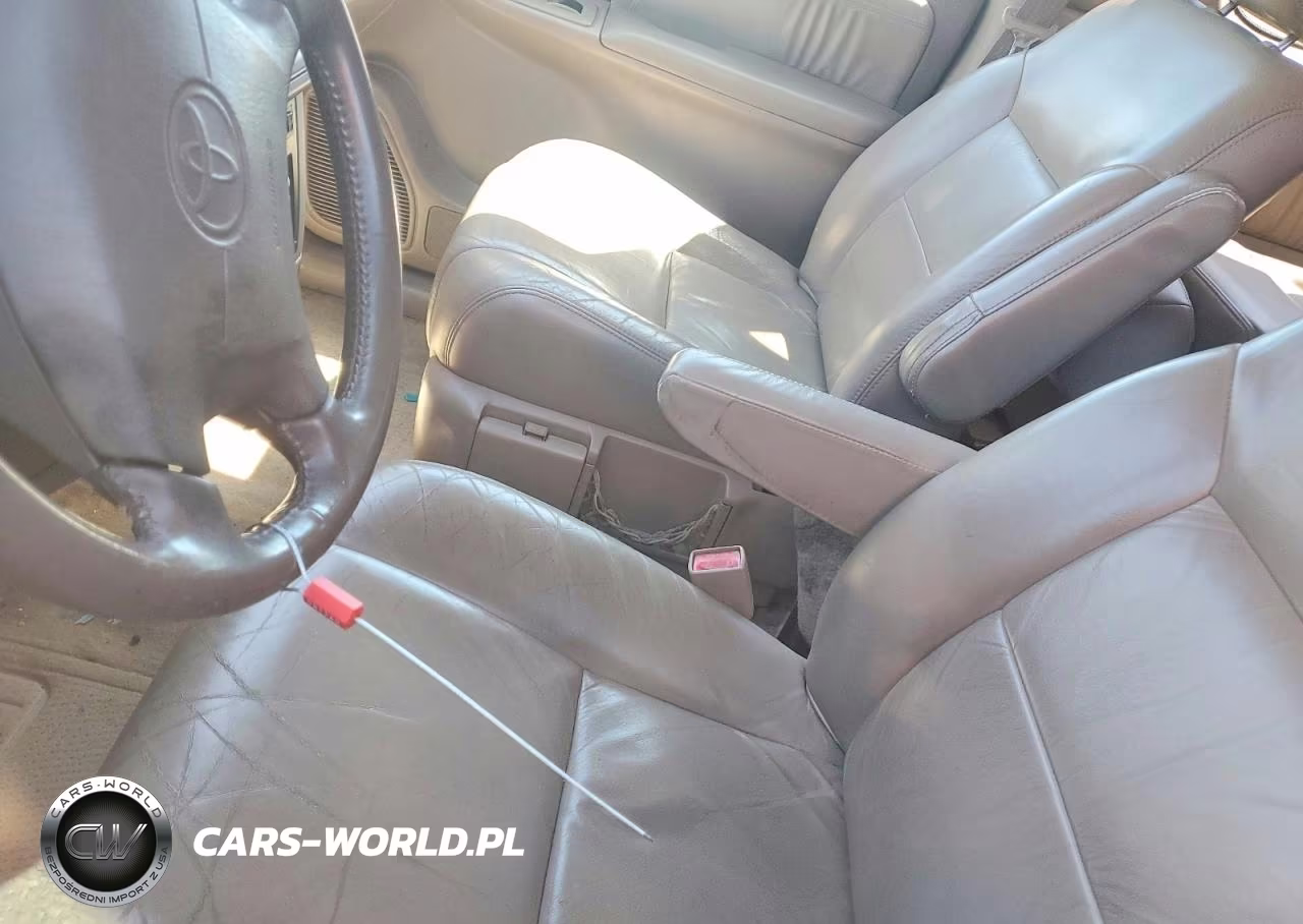 1998 Toyota Sienna Le VIN:4T3ZF13C1WU056020 - 9