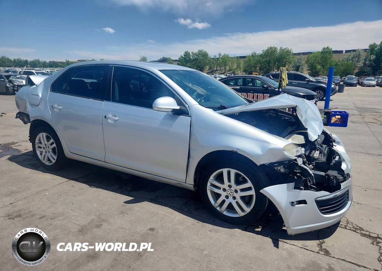 2010 Volkswagen Jetta Tdi VIN:3VWRL7AJ0AM057695 - 4