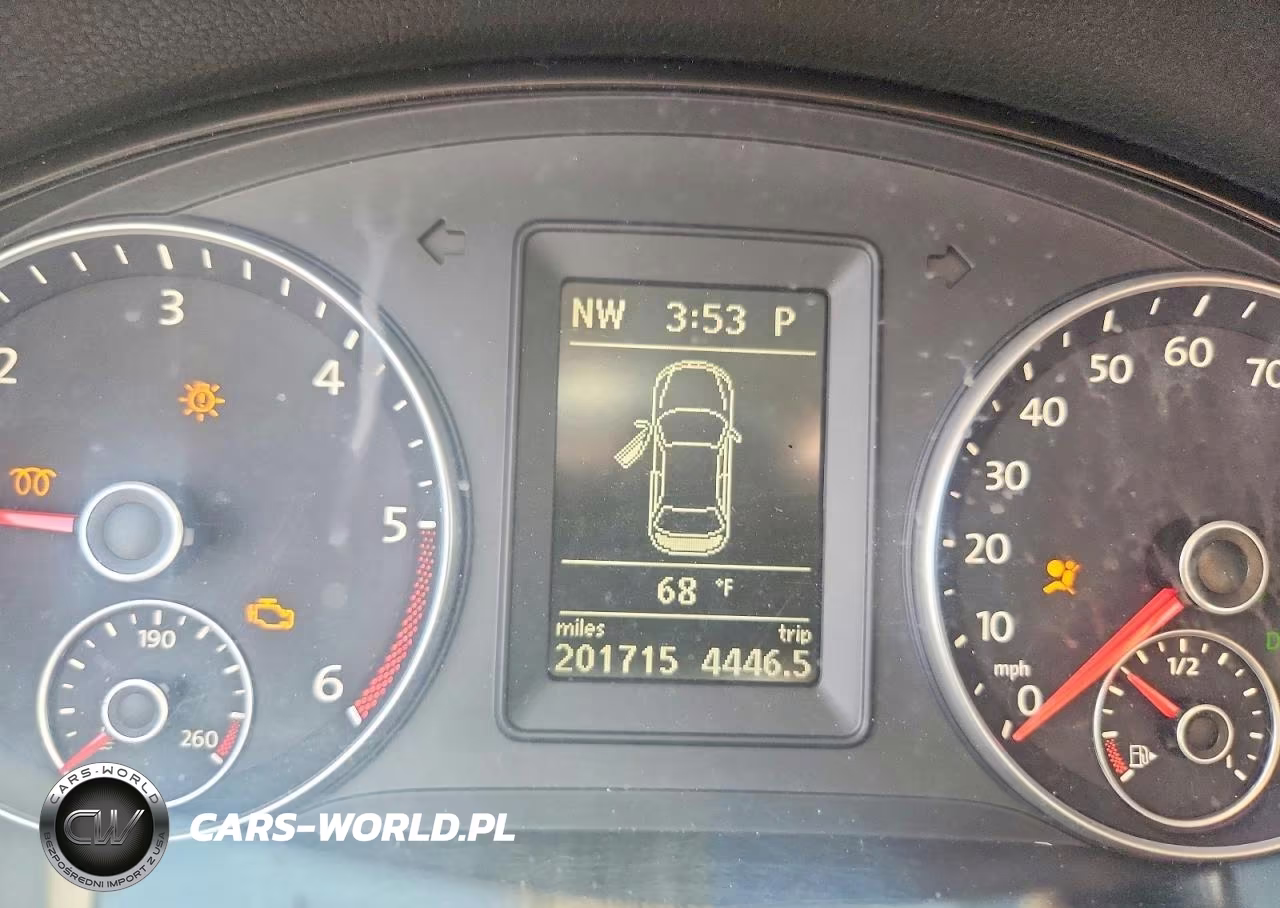 2010 Volkswagen Jetta Tdi VIN:3VWRL7AJ0AM057695 - 9