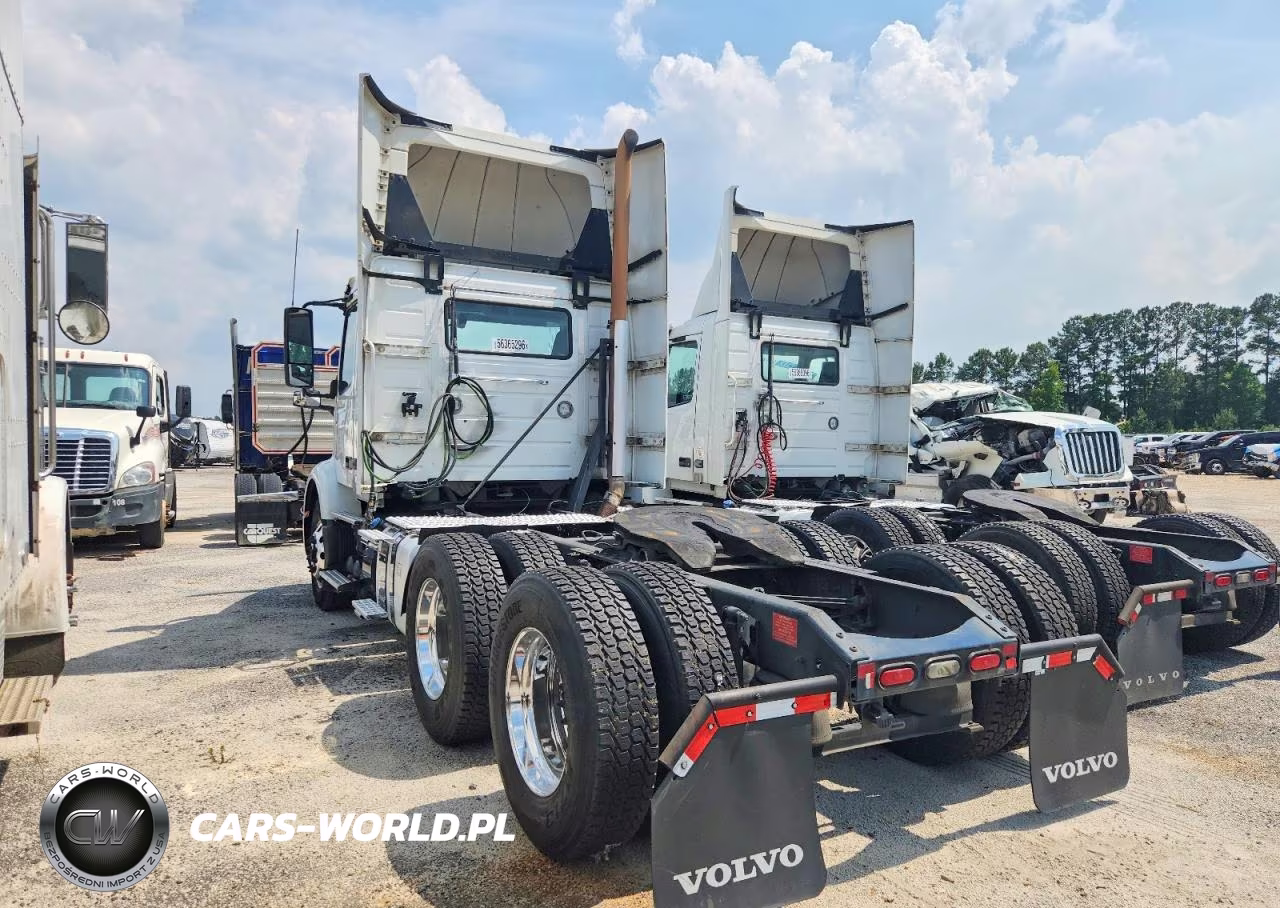 2020 Volvo Vnr - Semi Truck VIN:4V4WC9EH2LN243194 - 3