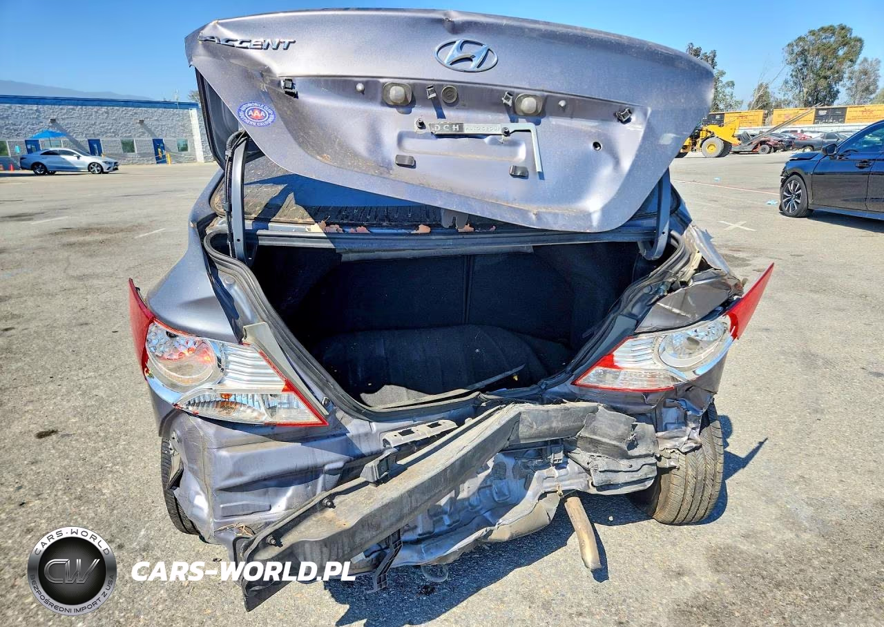 2013 Hyundai Accent Gls VIN:KMHCT4AEXDU548524 - 6
