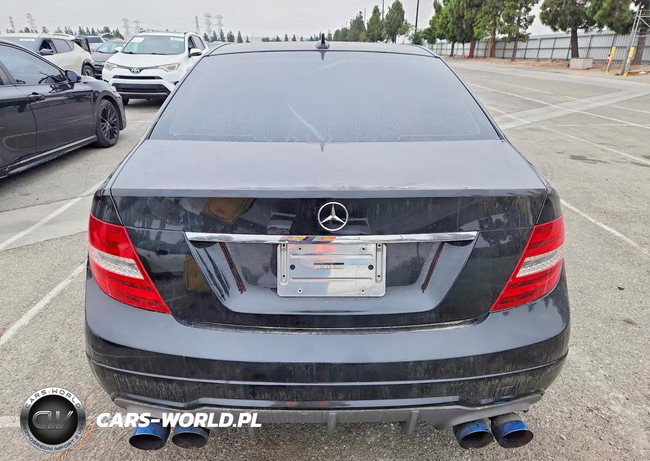 2012 Mercedes-Benz C 300 4Matic VIN:WDDGF8BBXCA719691 - 6