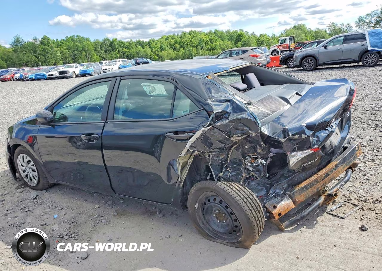 2018 Toyota Corolla Le VIN:2T1BURHE7JC068644 - 2