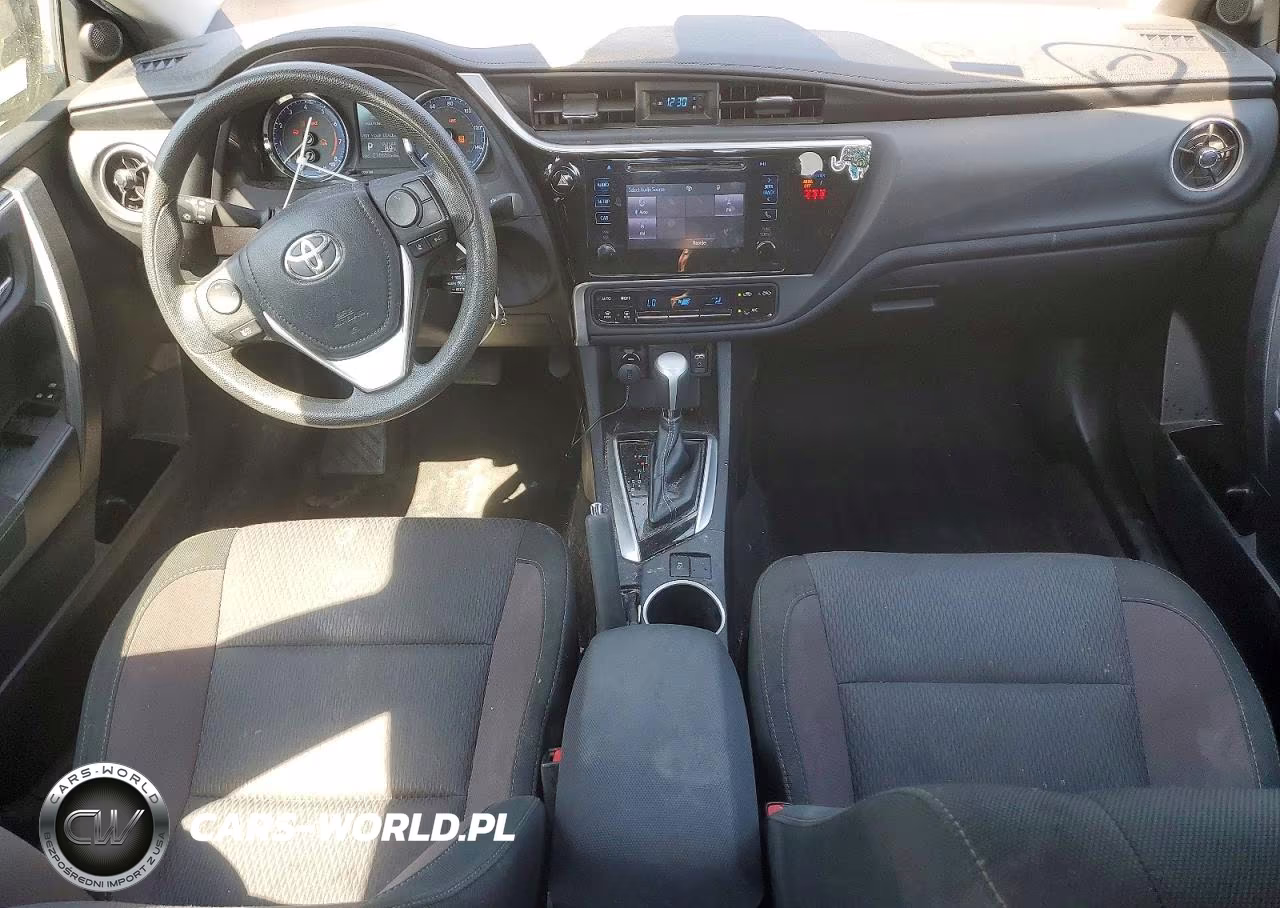 2018 Toyota Corolla Le VIN:2T1BURHE7JC068644 - 8