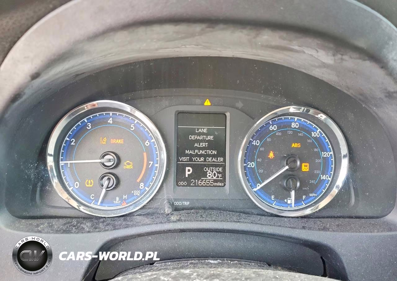 2018 Toyota Corolla Le VIN:2T1BURHE7JC068644 - 9