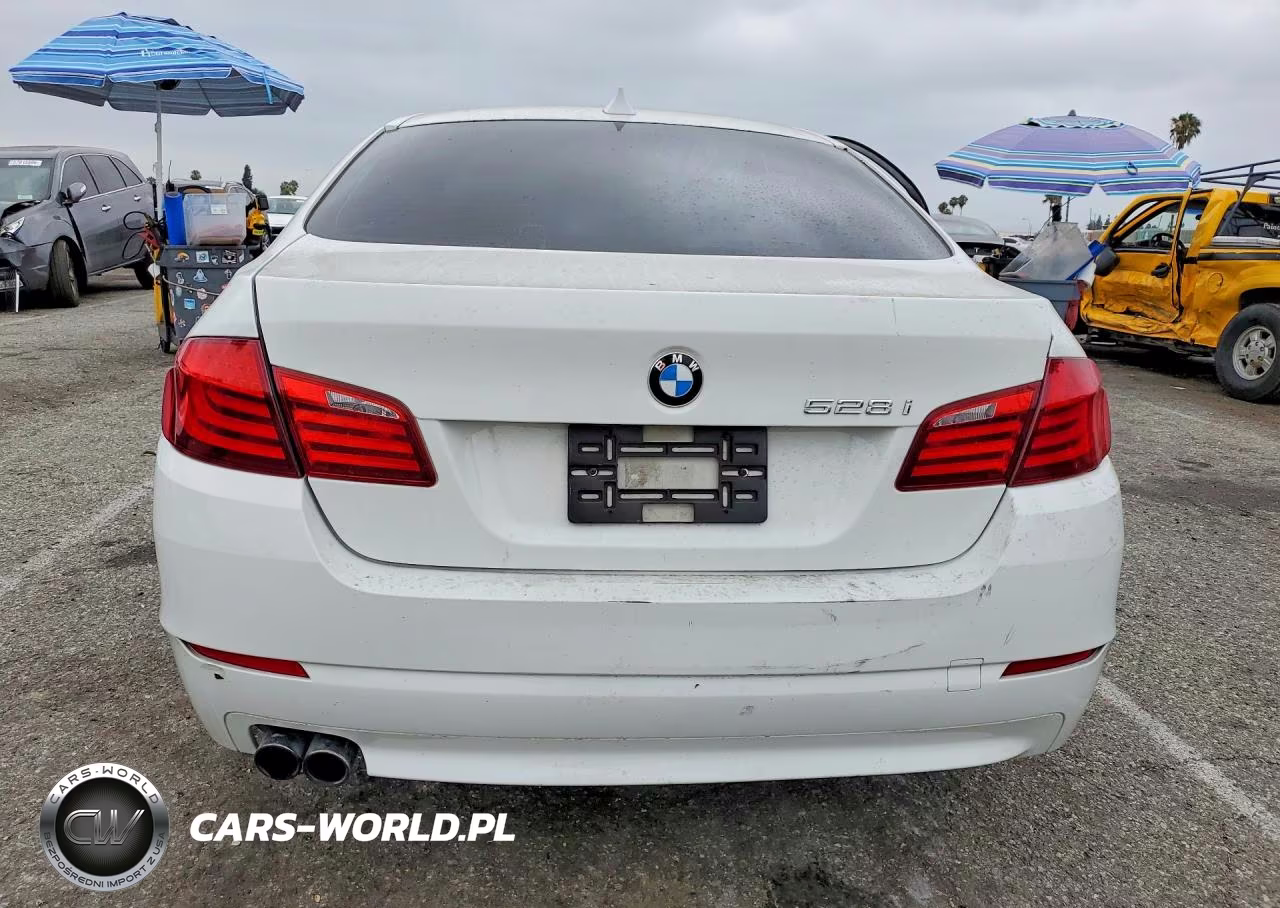 2012 BMW 528 Xi VIN:WBAXH5C53CDW03661 - 6