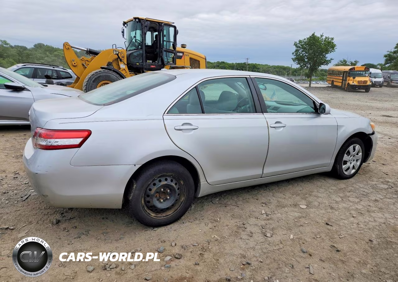 2010 Toyota Camry Le VIN:4T1BF3EKXAU573190 - 3