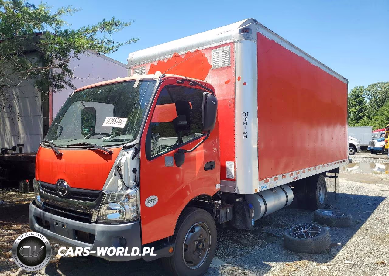 2017 Hino 195