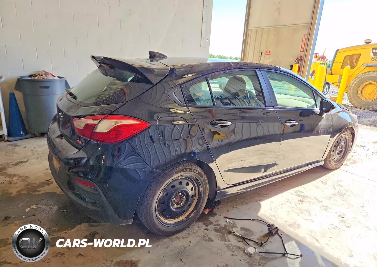 2019 Chevrolet Cruze VIN:3G1BH6SE1KS565701 - 3