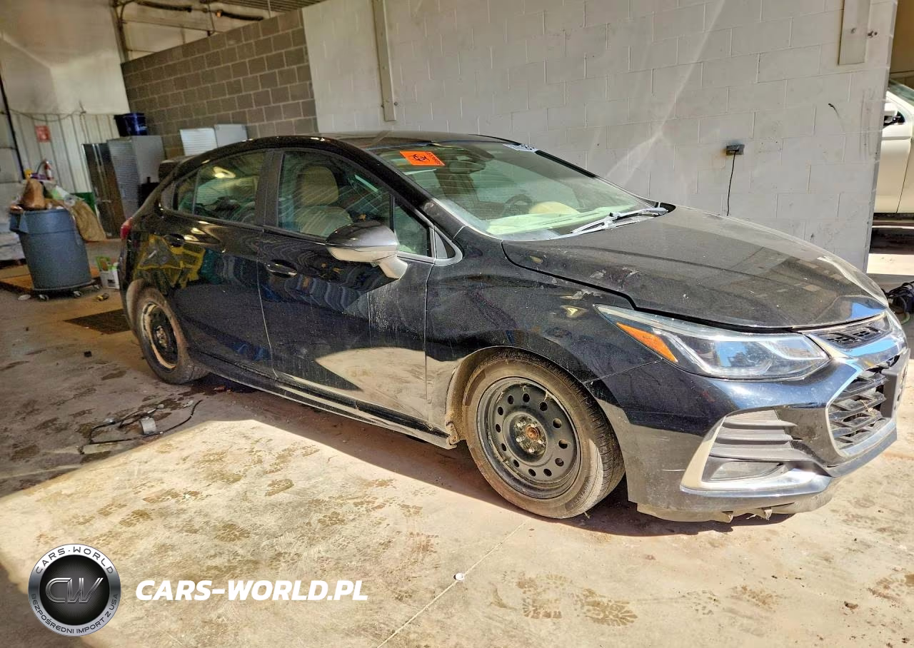 2019 Chevrolet Cruze VIN:3G1BH6SE1KS565701 - 4