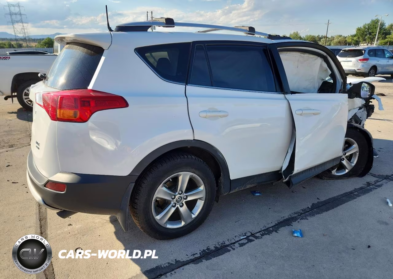 2015 Toyota Rav4 Xle VIN:JTMRFREV1FD138579 - 3