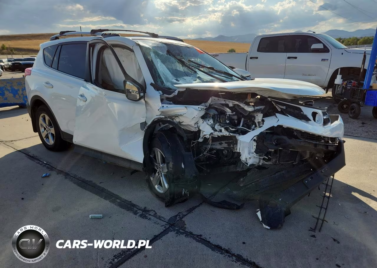 2015 Toyota Rav4 Xle VIN:JTMRFREV1FD138579 - 4