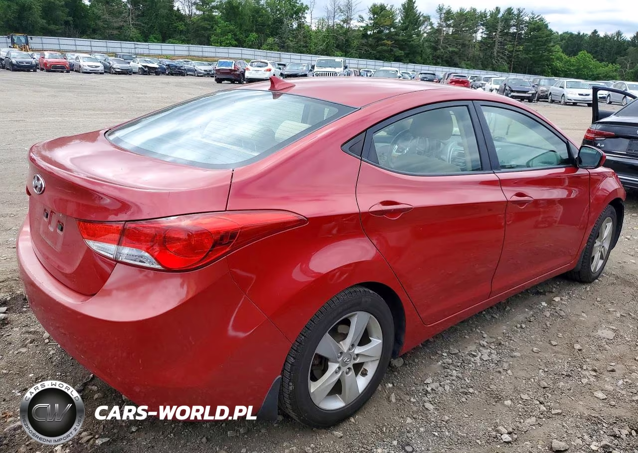 2013 Hyundai Elantra Gls VIN:KMHDH4AE7DU944609 - 3