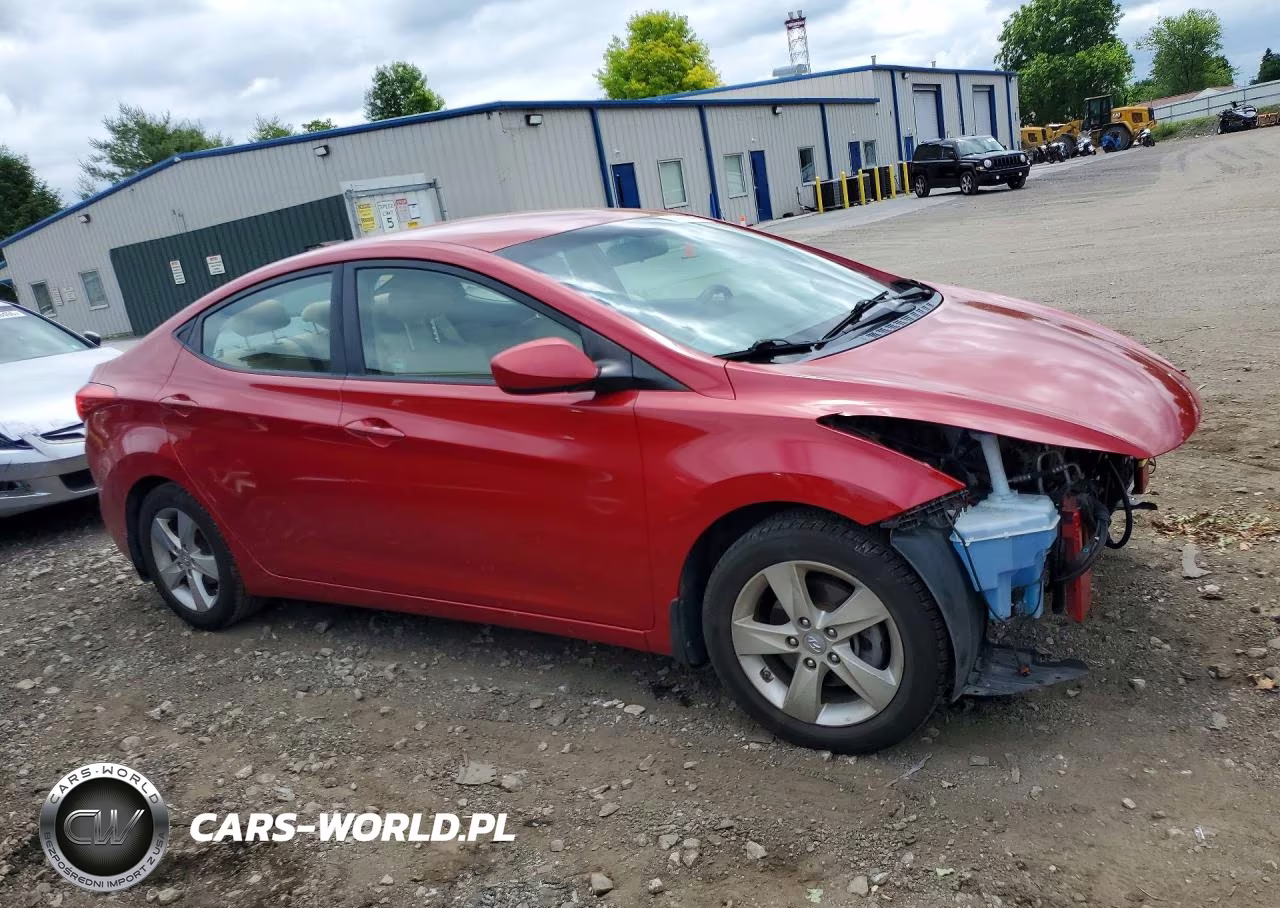 2013 Hyundai Elantra Gls VIN:KMHDH4AE7DU944609 - 4