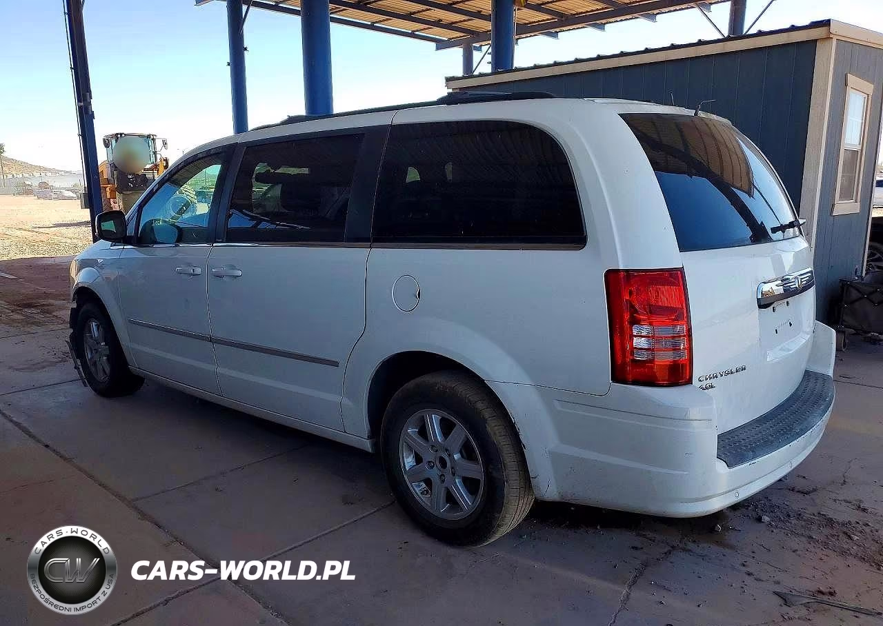 2010 Chrysler Town & Country Touring Plus VIN:2A4RR8DX8AR423493 - 2