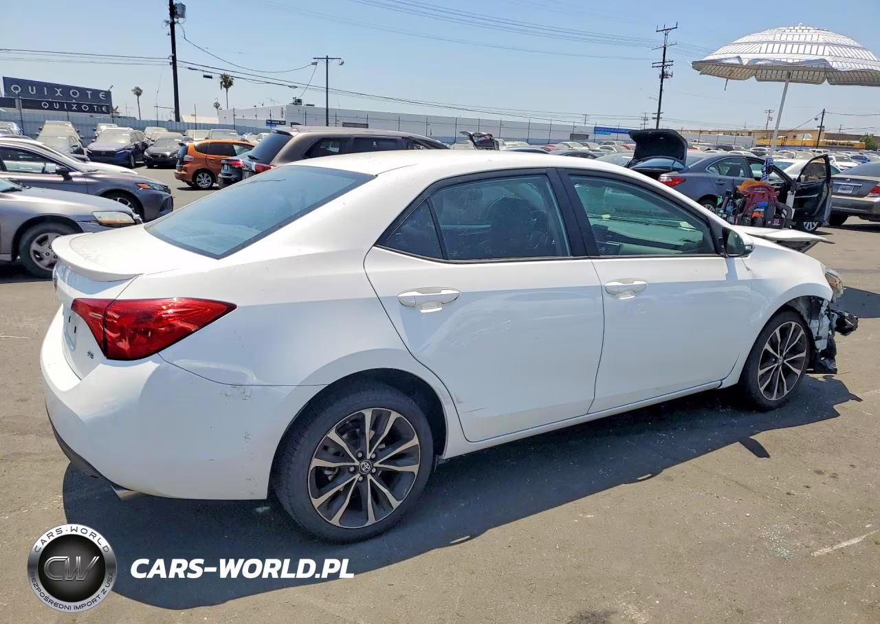 2017 Toyota Corolla Se VIN:5YFBURHE8HP687988 - 3