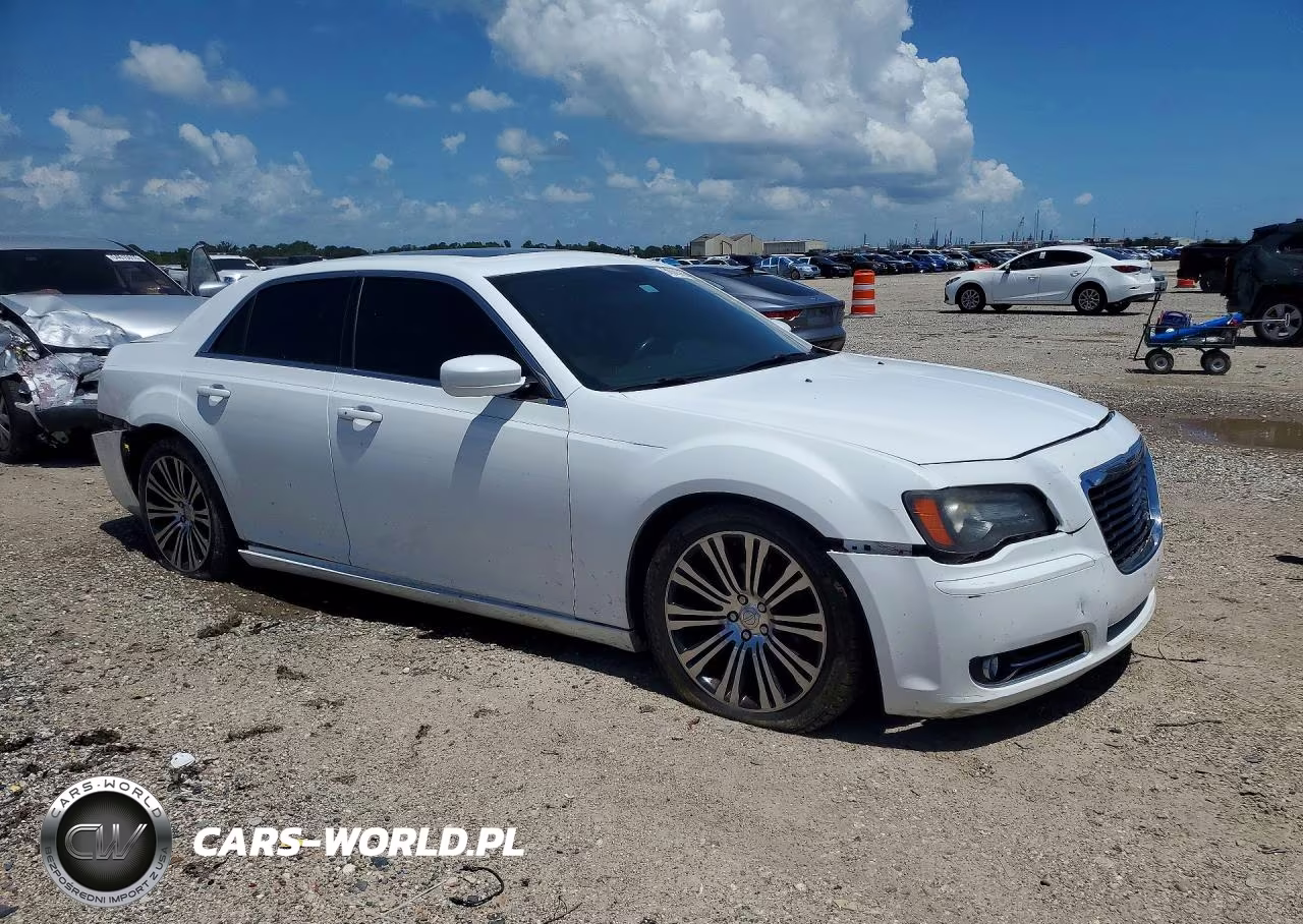 2013 Chrysler 300 S VIN:2C3CCABG9DH732685 - 4
