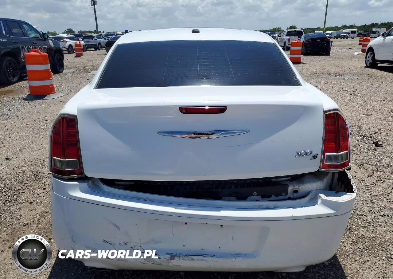 2013 Chrysler 300 S VIN:2C3CCABG9DH732685 - 6