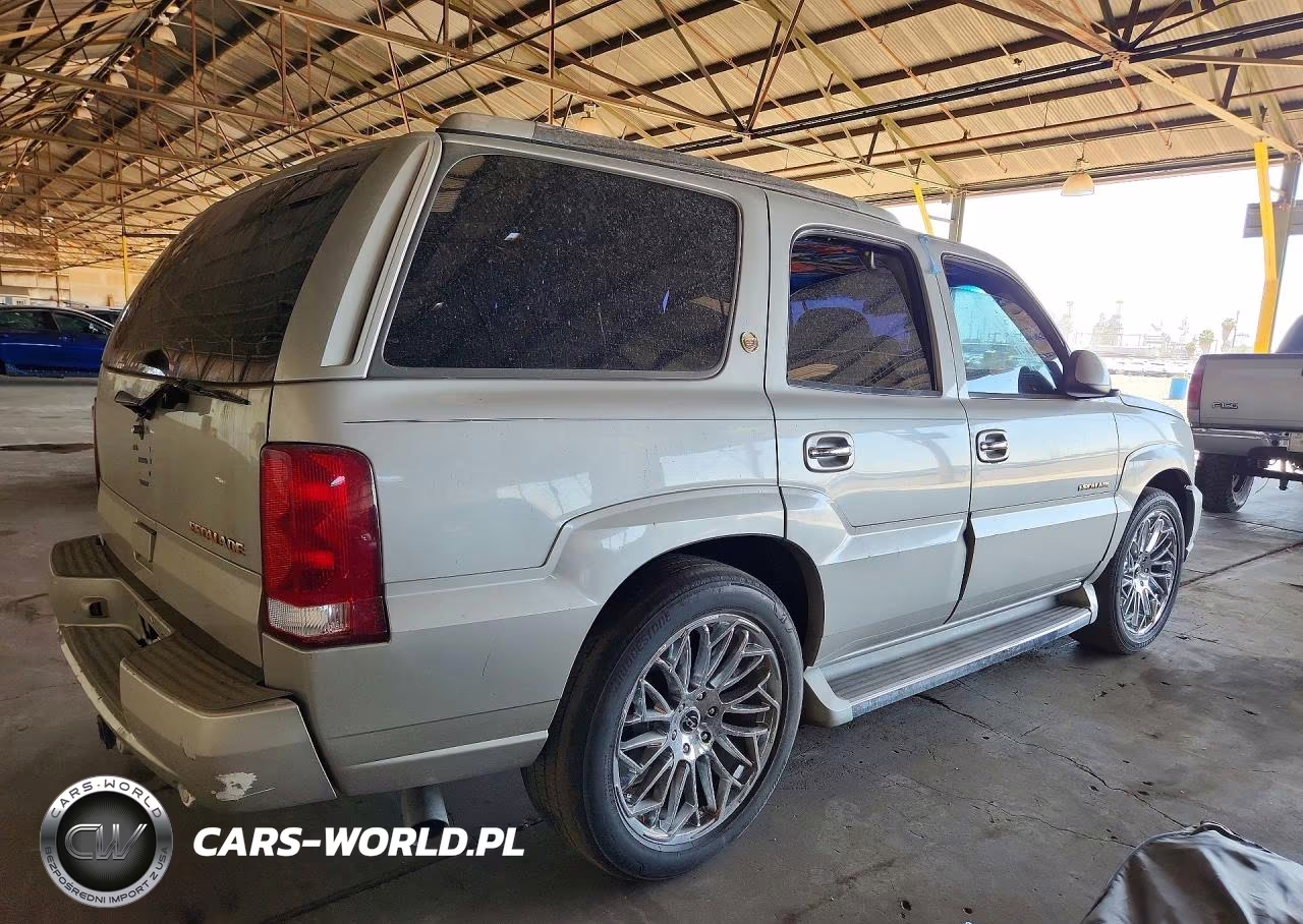 2005 Cadillac Escalade Luxury VIN:1GYEK63NX5R245265 - 3
