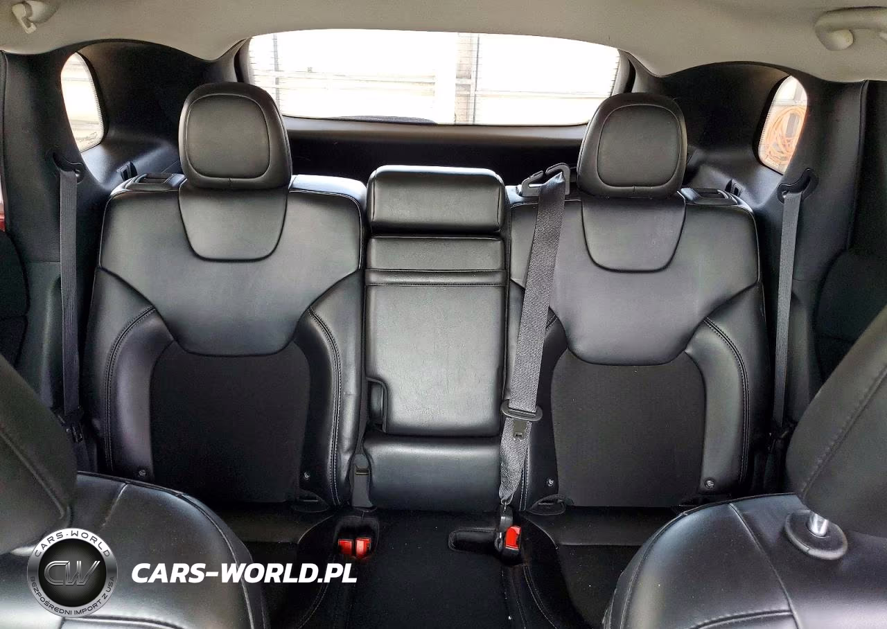 2019 Jeep Cherokee Latitude Plus VIN:1C4PJLLX8KD204563 - 10