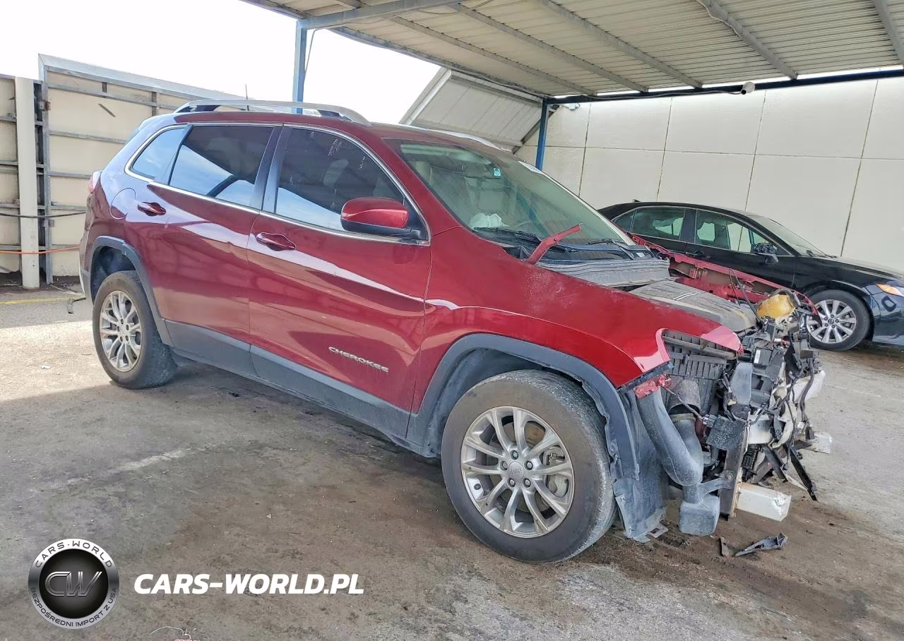 2019 Jeep Cherokee Latitude Plus VIN:1C4PJLLX8KD204563 - 4