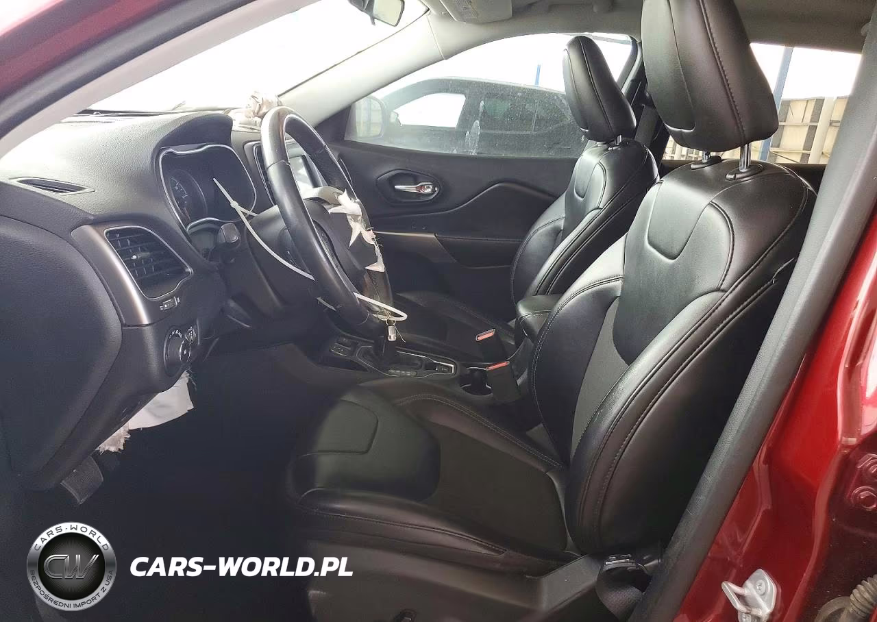 2019 Jeep Cherokee Latitude Plus VIN:1C4PJLLX8KD204563 - 7