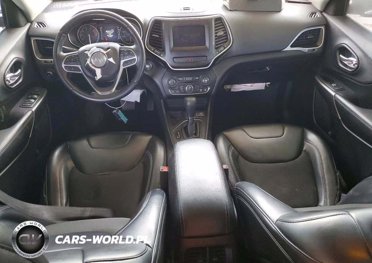 2019 Jeep Cherokee Latitude Plus VIN:1C4PJLLX8KD204563 - 8