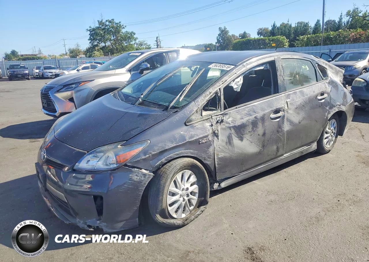 2015 Toyota Prius Plug-In Hybrid Base – zdjęcie 1 z 12