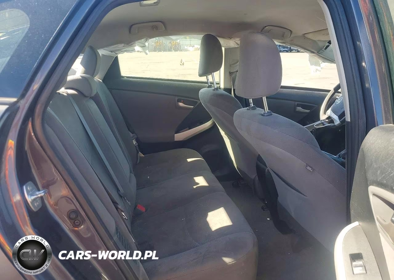 2015 Toyota Prius Plug-In Hybrid Base VIN:JTDKN3DP9F3074172 - 10