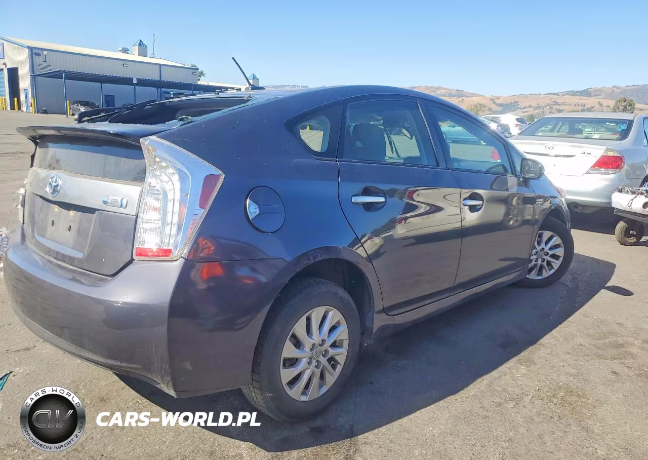 2015 Toyota Prius Plug-In Hybrid Base VIN:JTDKN3DP9F3074172 - 3